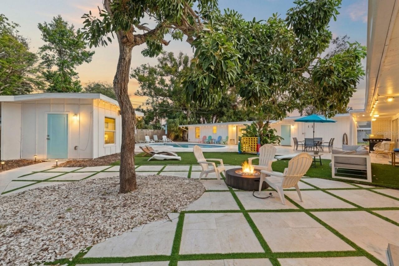 2069 Bougainvillea Street, Sarasota, FL 34239 Photo