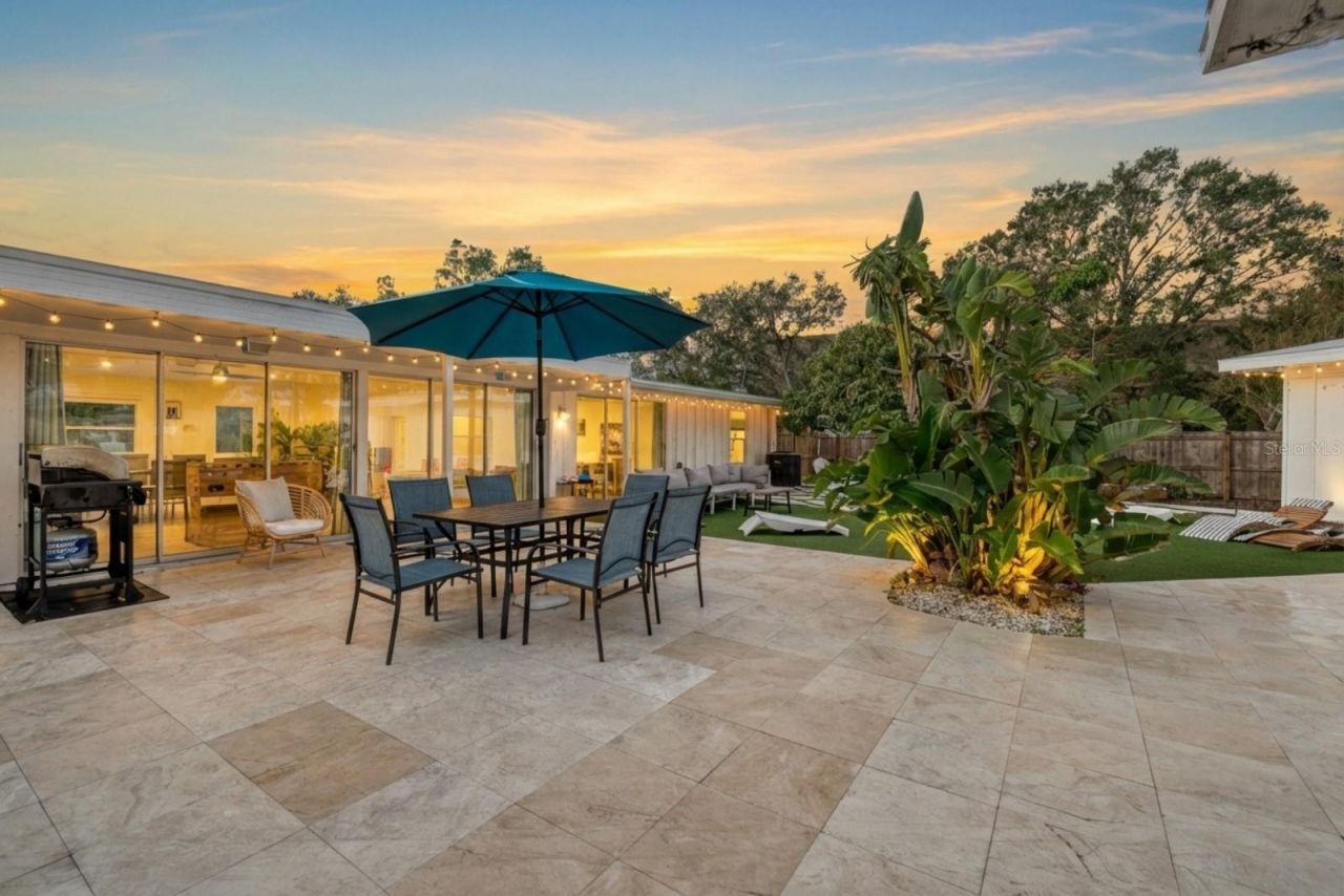 2069 Bougainvillea Street, Sarasota, FL 34239 Photo
