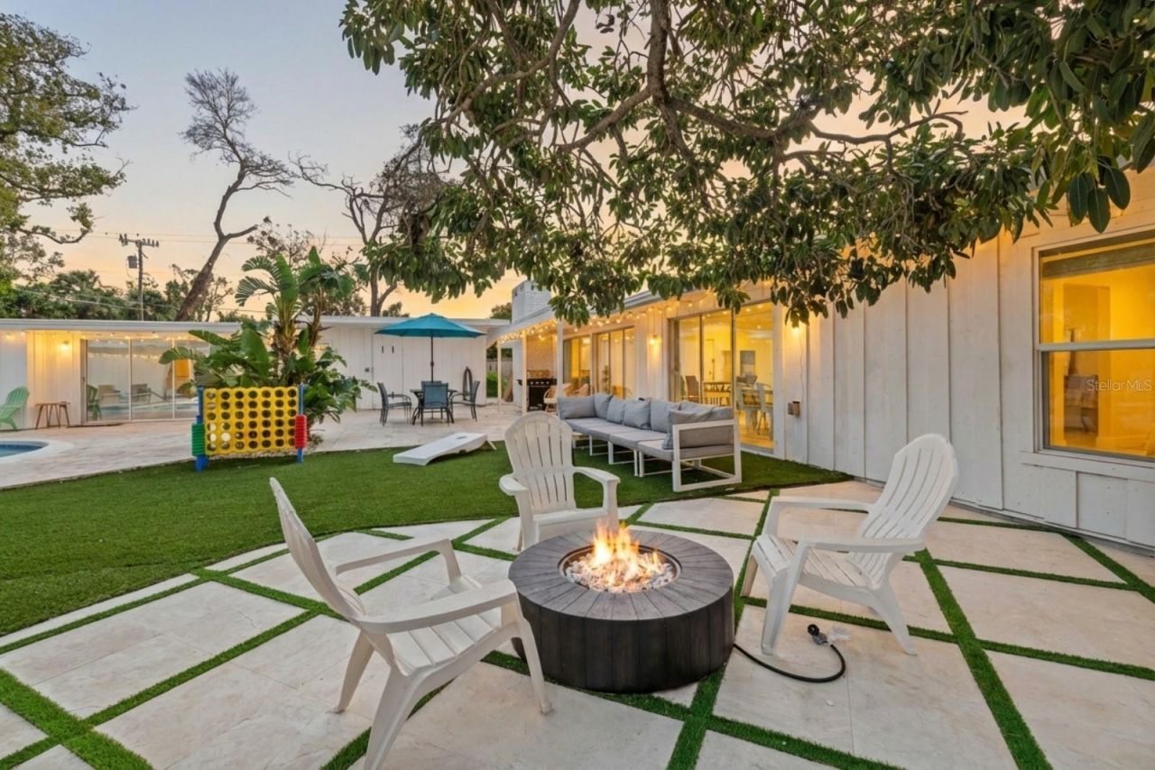 2069 Bougainvillea Street, Sarasota, FL 34239 Photo