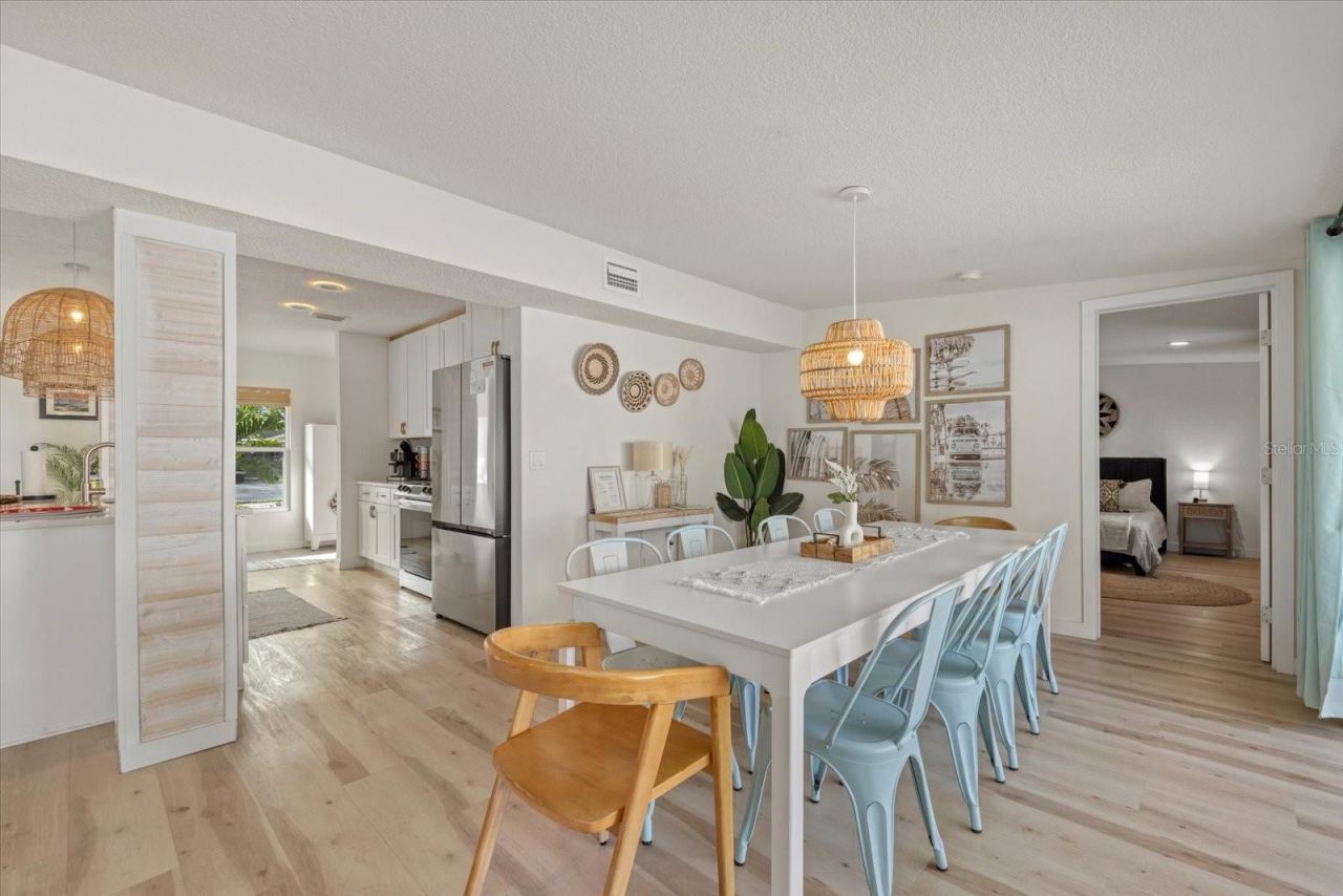 2069 Bougainvillea Street, Sarasota, FL 34239 Photo