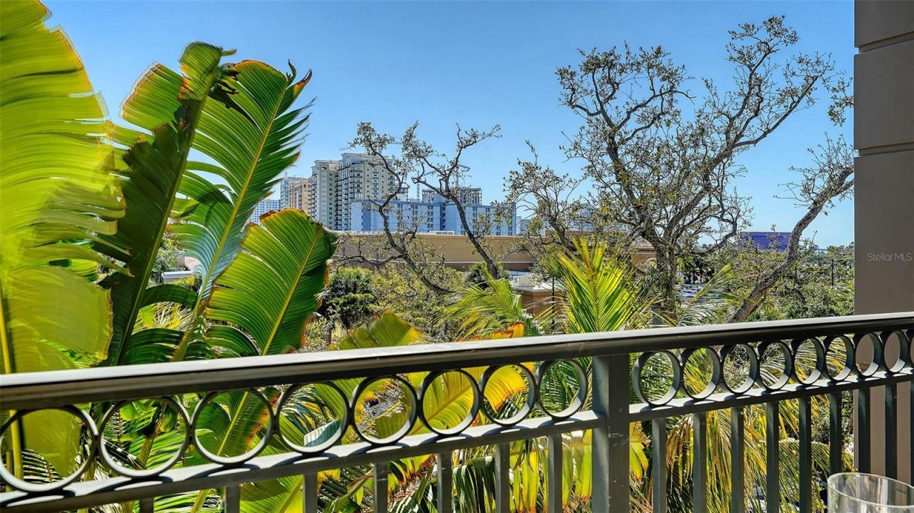 1268 11th Street, Unit 2403, Sarasota, FL 34236 Photo
