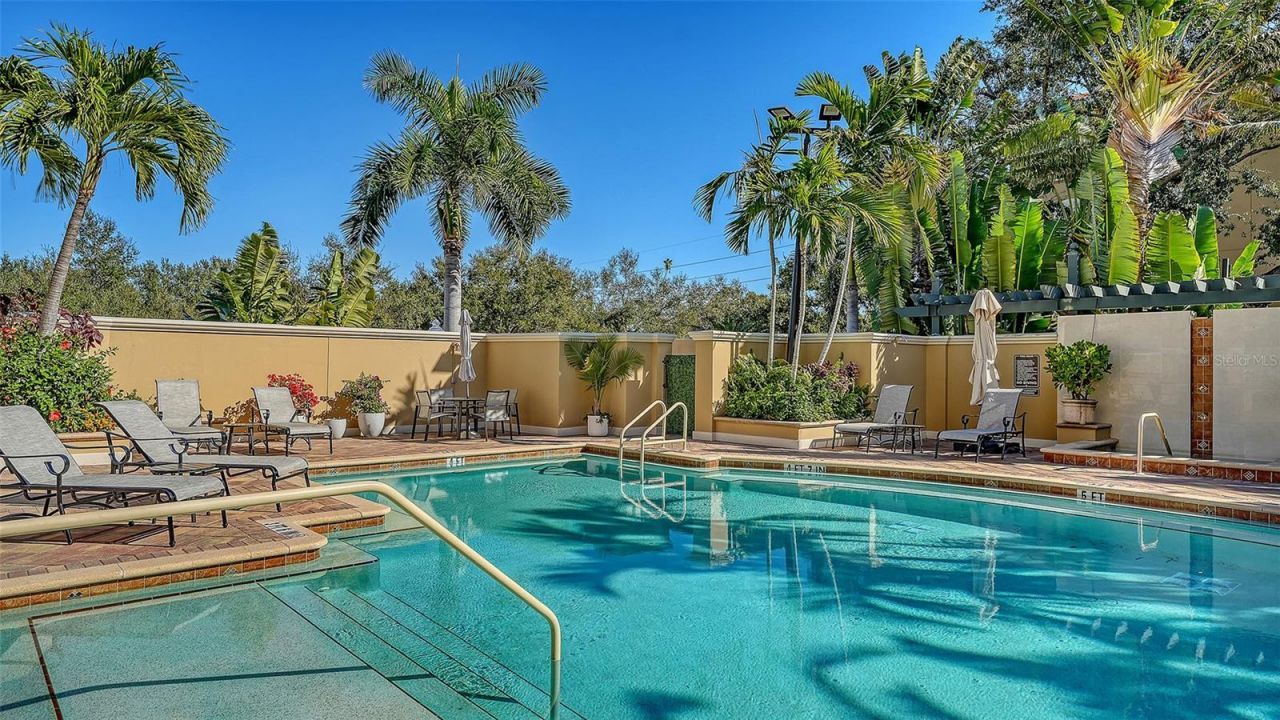 1268 11th Street, Unit 2403, Sarasota, FL 34236 Photo