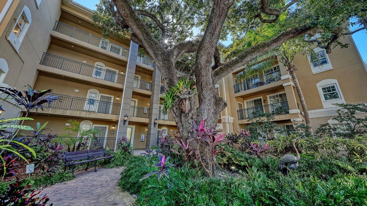 1268 11th Street, Unit 2403, Sarasota, FL 34236 Photo