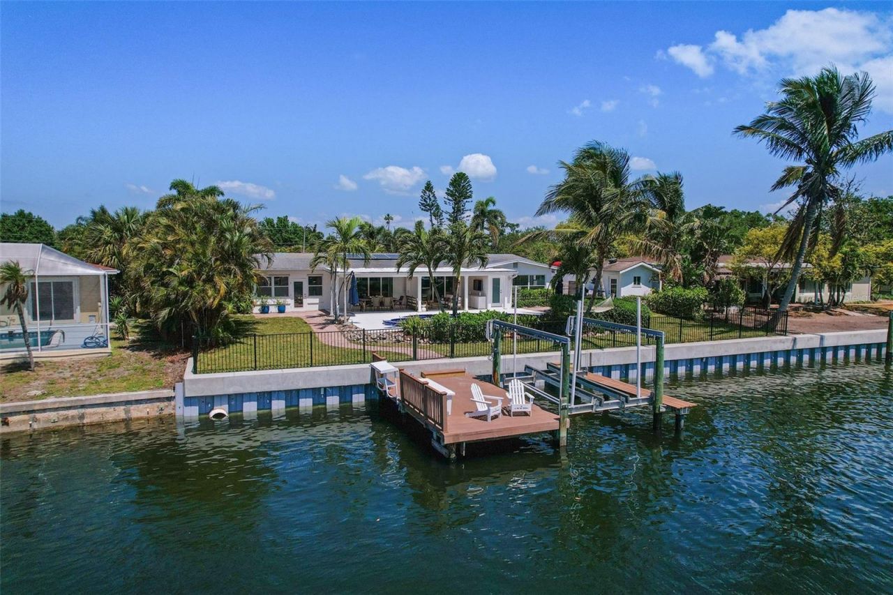 1112 38th Avenue Ne, Saint Petersburg, FL 33704 Main Photo