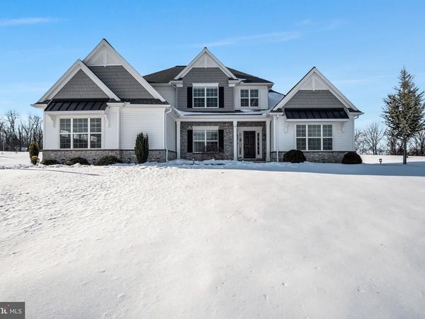 4 PEYTON DRIVE, CARLISLE, PA 17015