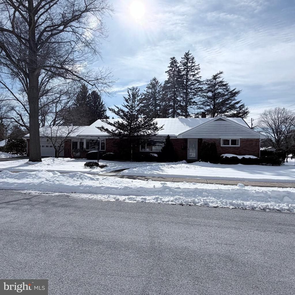 110 Hudson Avenue, Chambersburg, PA 17201 Main Photo