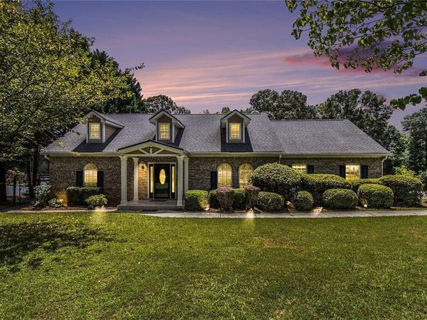 96 Pointe View Court, Jackson, GA 30233