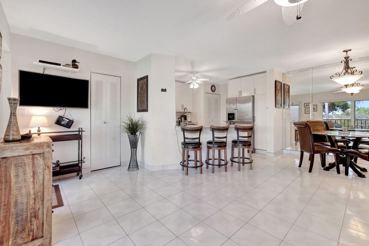 7547 S Oriole Boulevard, Unit 202, Delray Beach, FL 33446 Photo