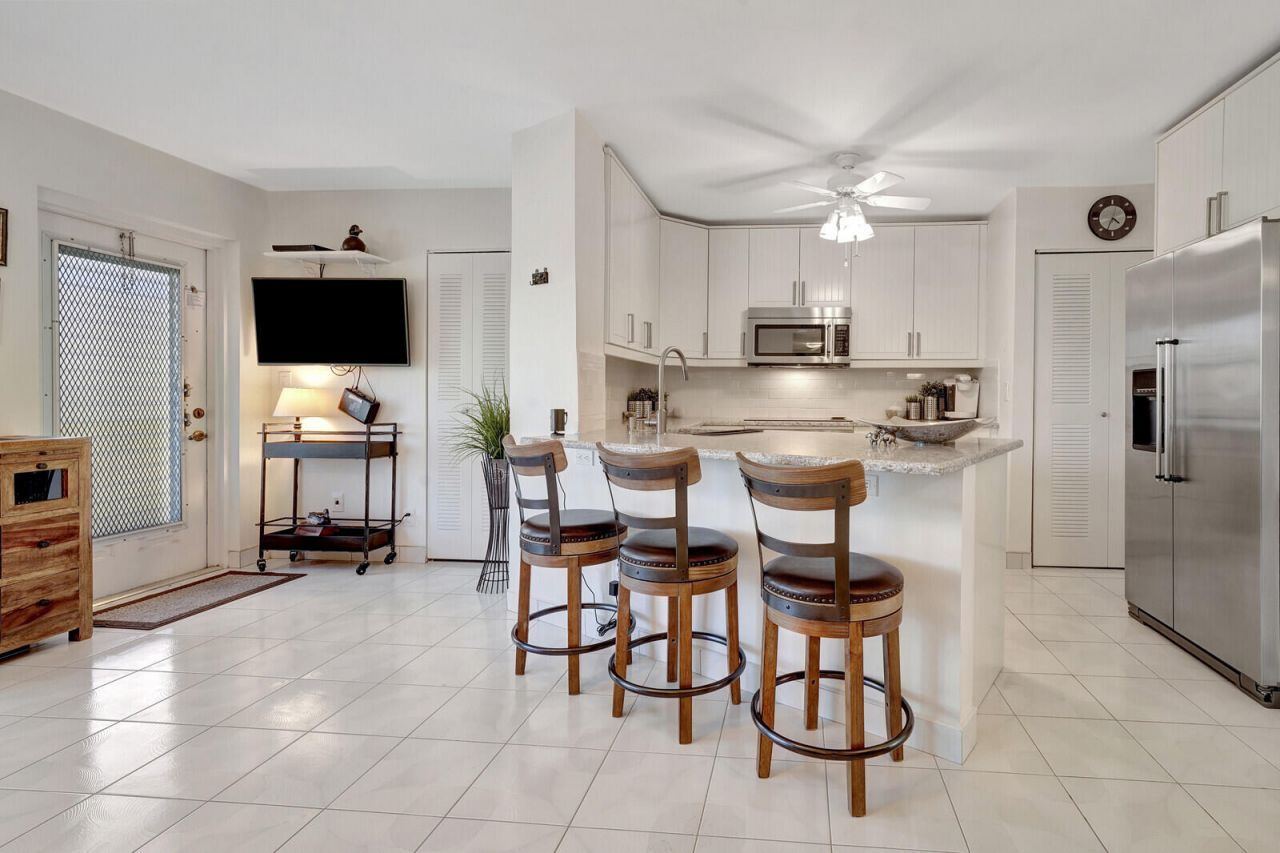 7547 S Oriole Boulevard, Unit 202, Delray Beach, FL 33446 Photo