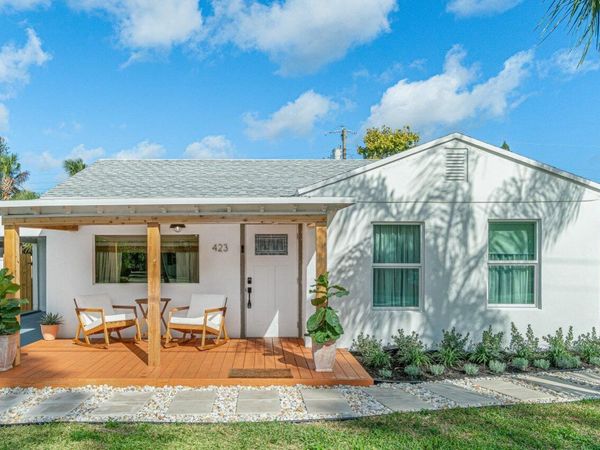 423 W Ocean Avenue, Lantana, FL 33462