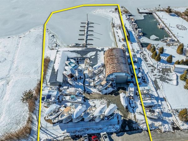 200 Atlantic Avenue, East Moriches, NY 11940