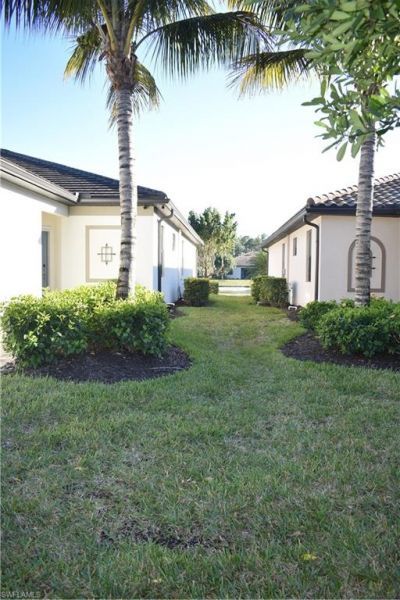 9163 Woodhurst Dr, Naples, FL 34120 Photo