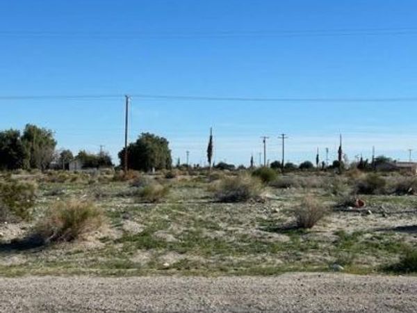 2864 Treadwell Boulevard, Thermal, CA 92274