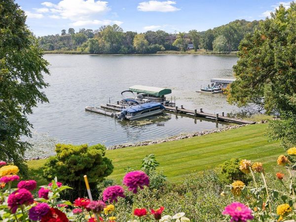 7011 Willow Creek Road, Eden Prairie, MN 55344