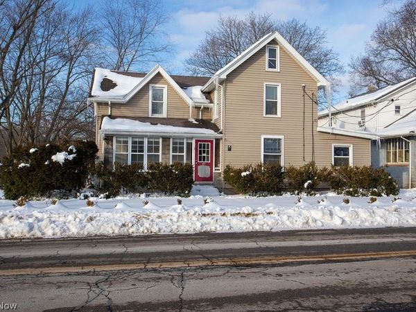 18 E Salem Street, Columbiana, OH 44408