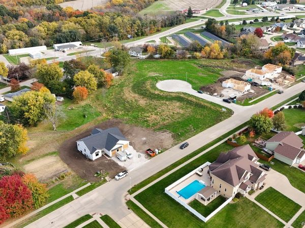328 Young Court, Center Point, IA 52213