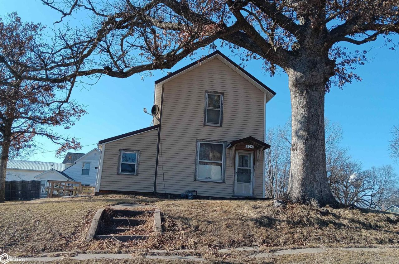 505 5th Street, Ainsworth, IA 52201 Main Photo