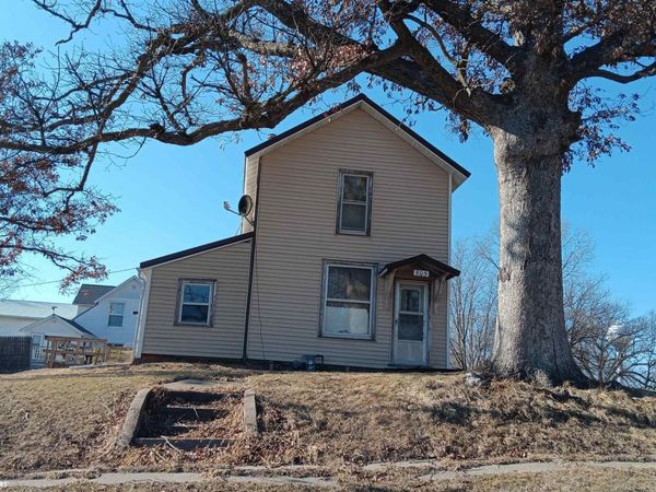 505 5Th Street, Ainsworth, IA 52201