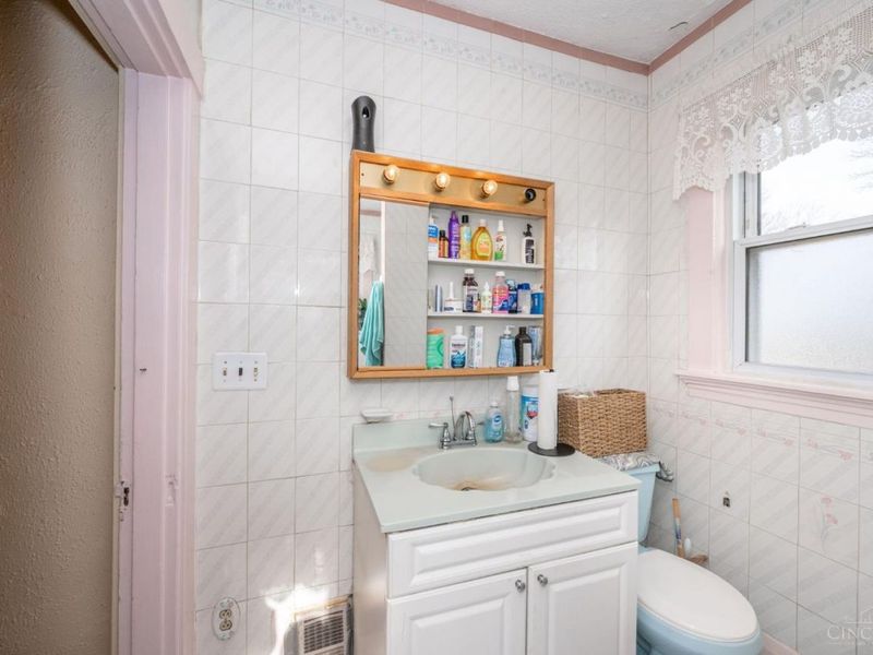 1118 Burns Avenue, Cincinnati, OH 45215 Photo 36