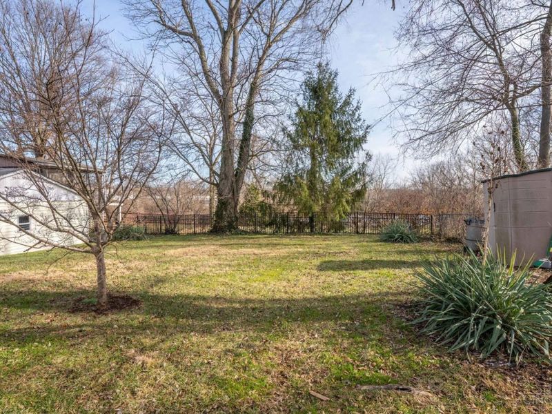 1118 Burns Avenue, Cincinnati, OH 45215 Photo 8