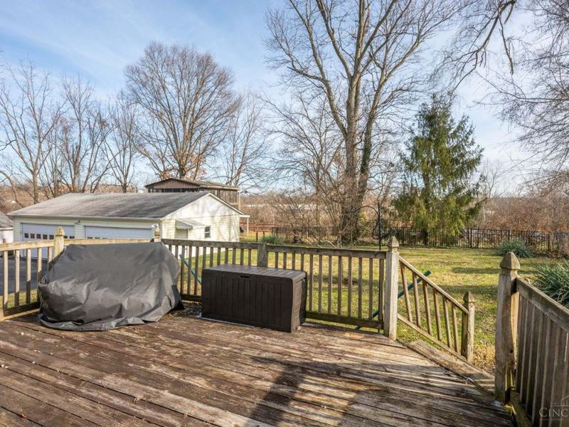 1118 Burns Avenue, Cincinnati, OH 45215 Photo 9