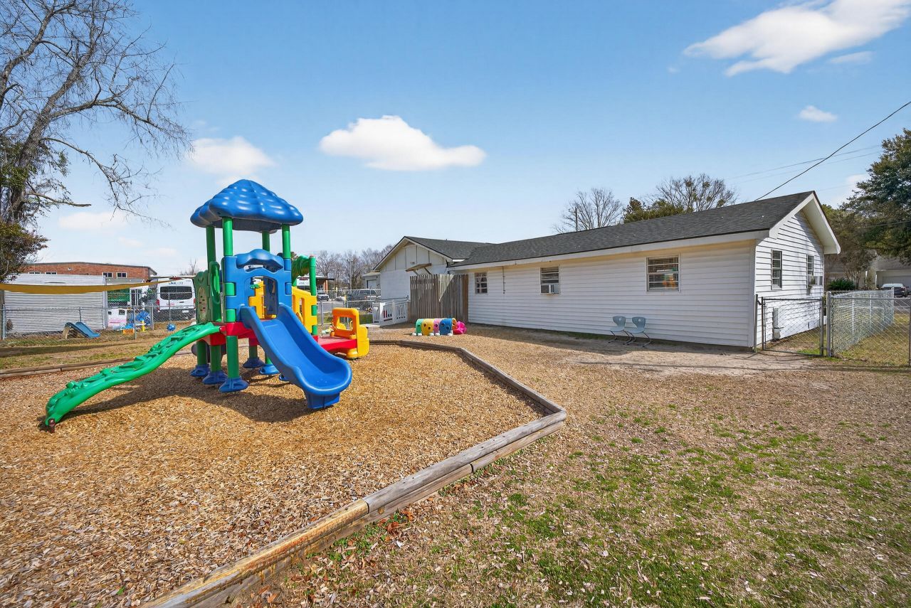 209 Metts Street Photo 13