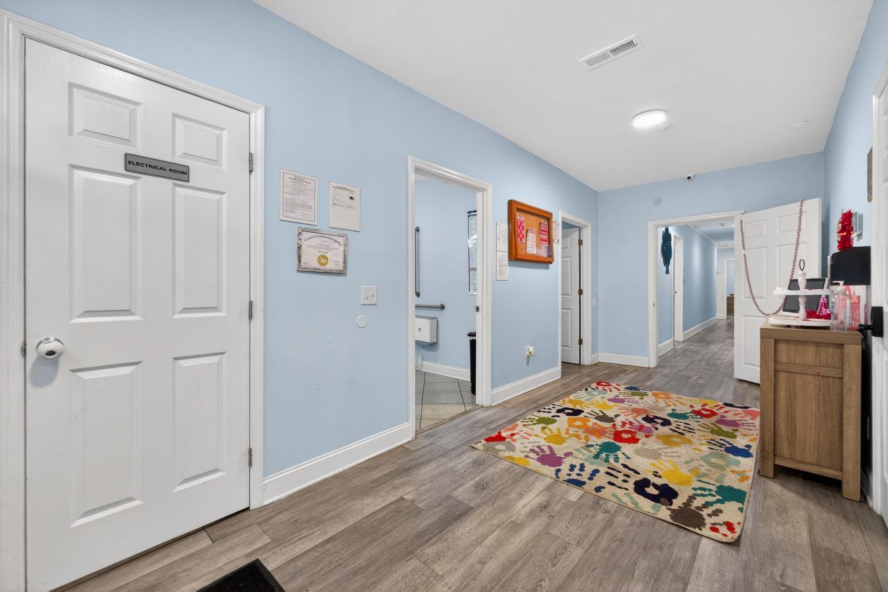 209 Metts Street Photo 14