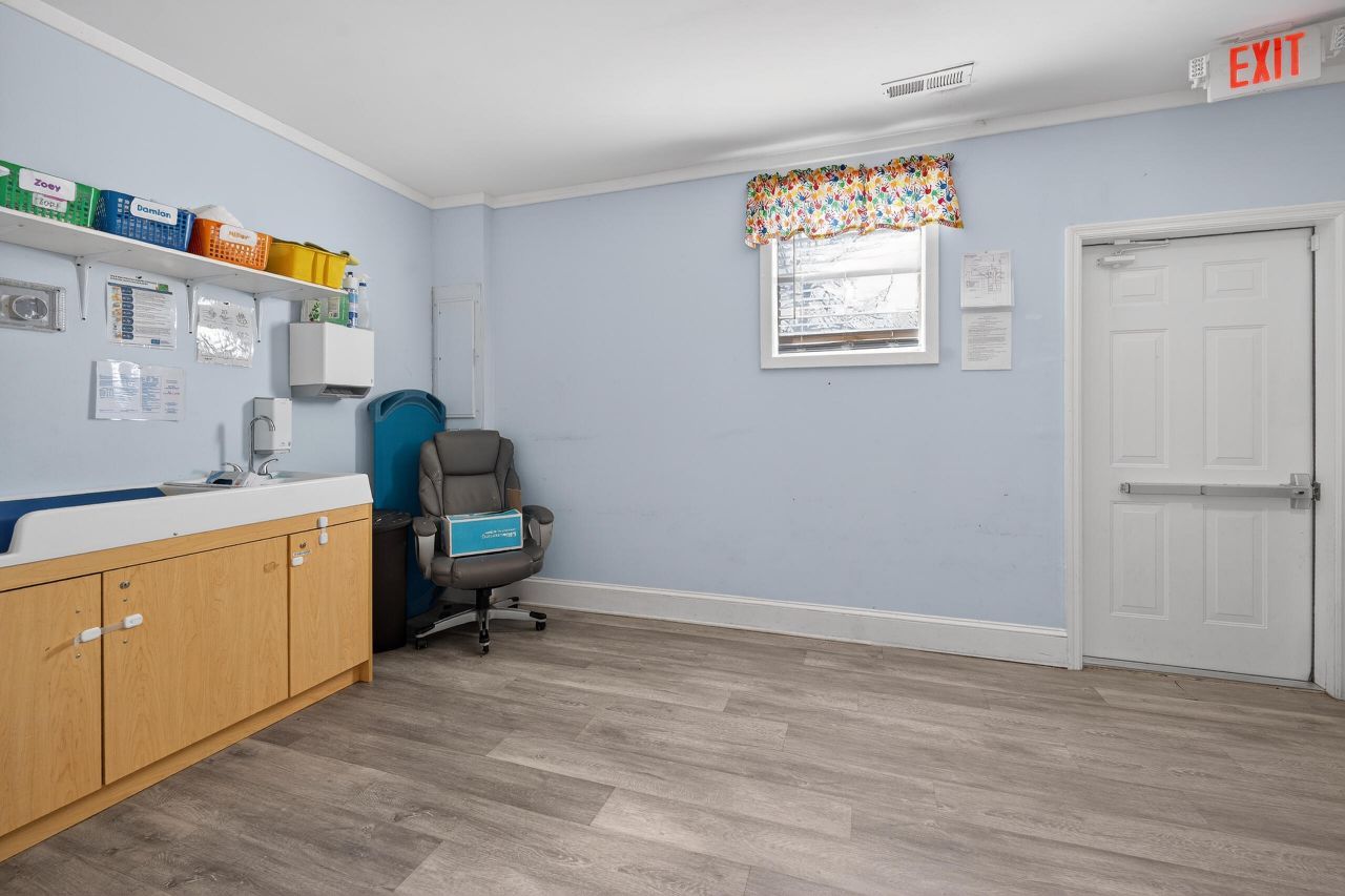 209 Metts Street Photo 23