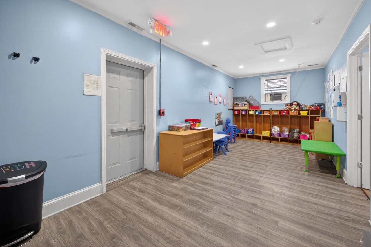 209 Metts Street Photo 32