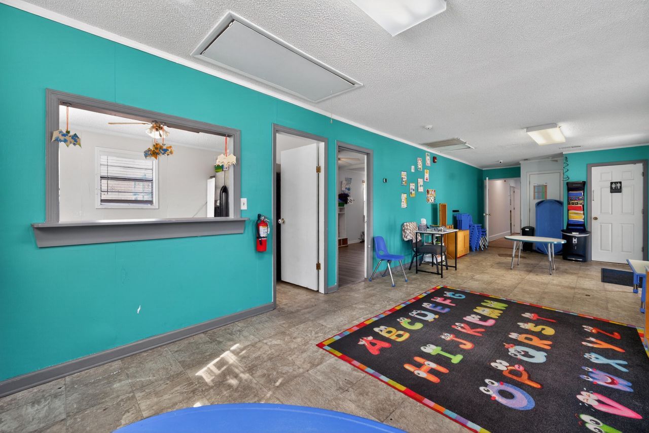 209 Metts Street Photo 37