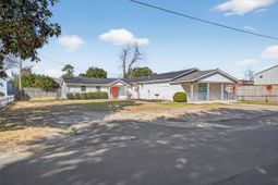 209 Metts Street photo 4