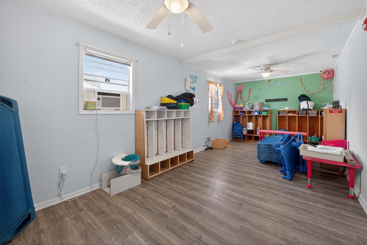 209 Metts Street Photo 44