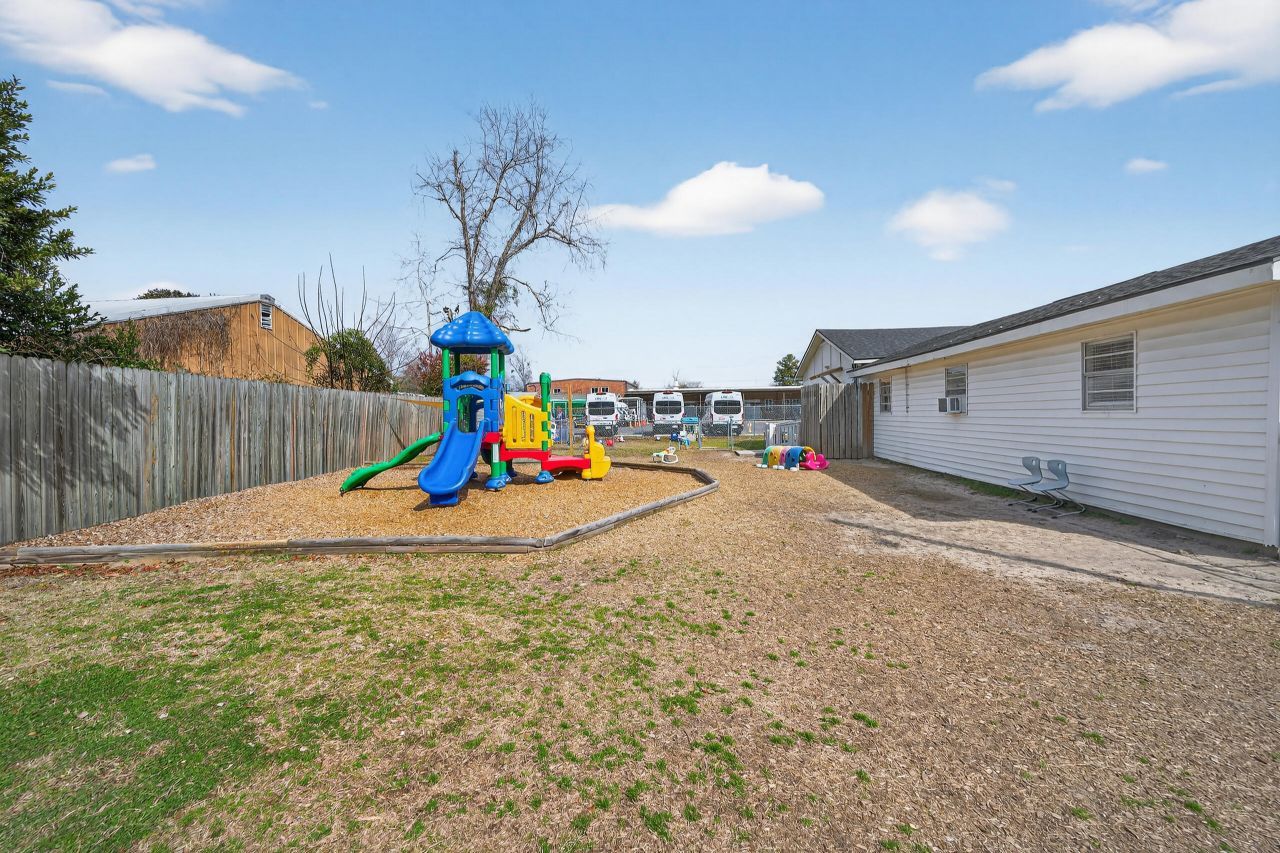 209 Metts Street Photo 59