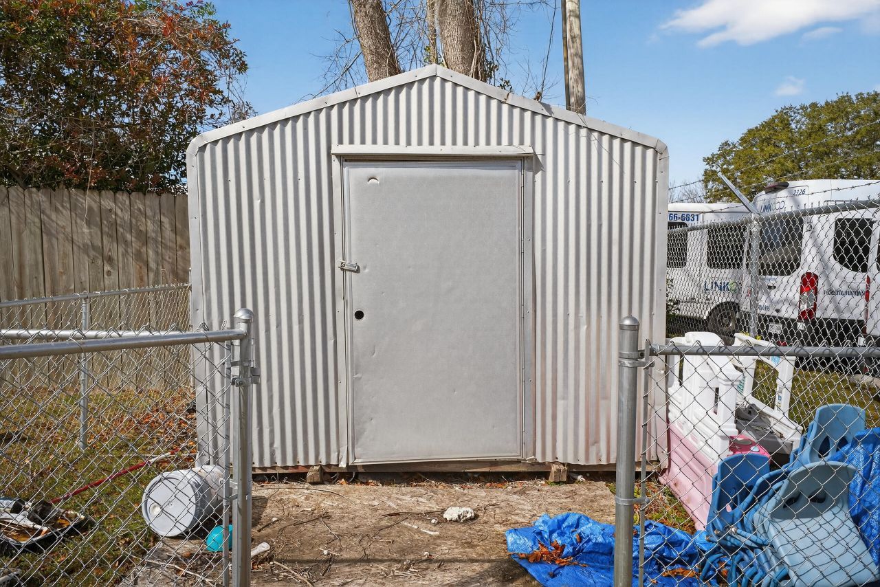 209 Metts Street Photo 64