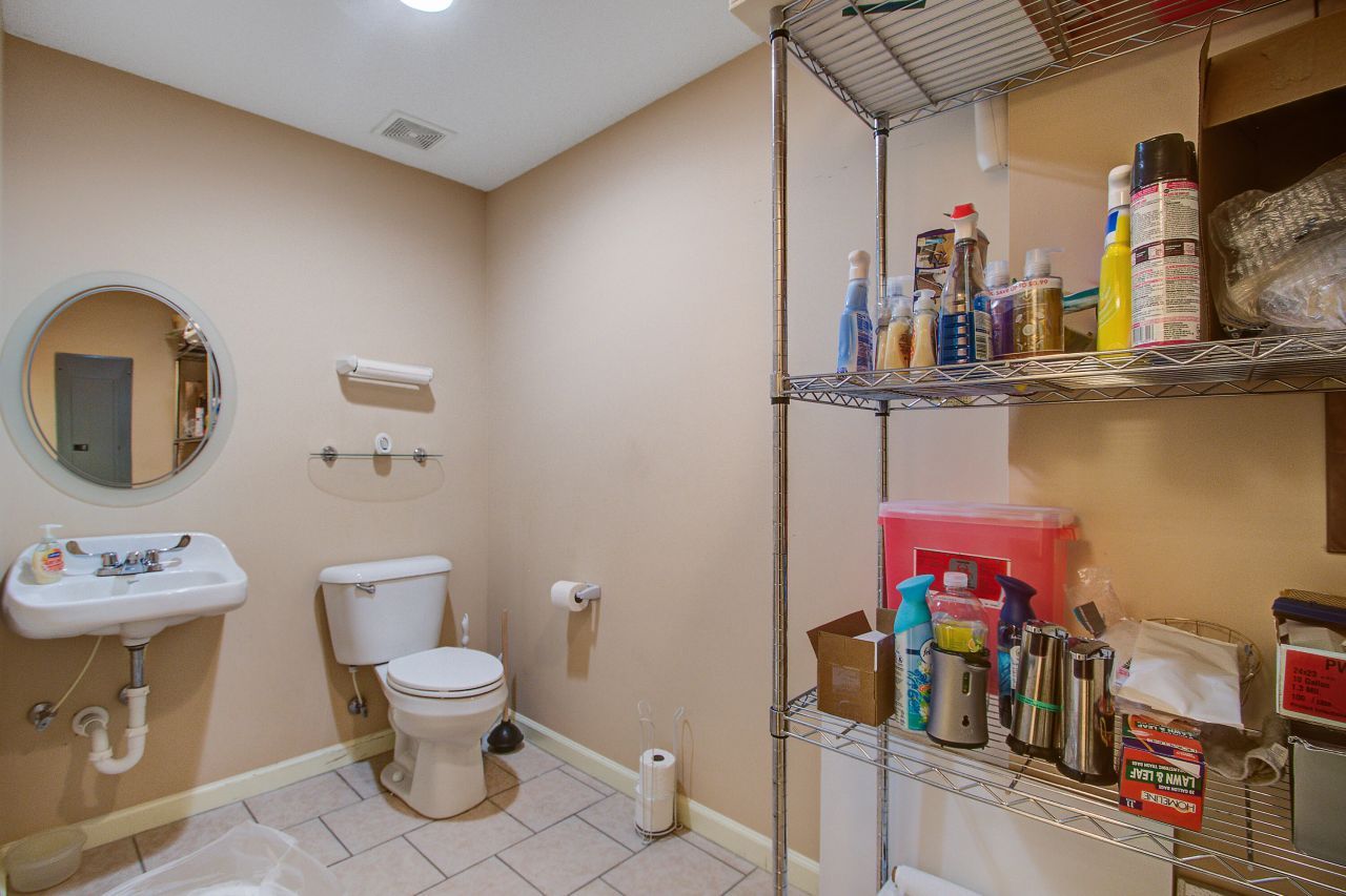 100 Omalley Drive  Photo 4