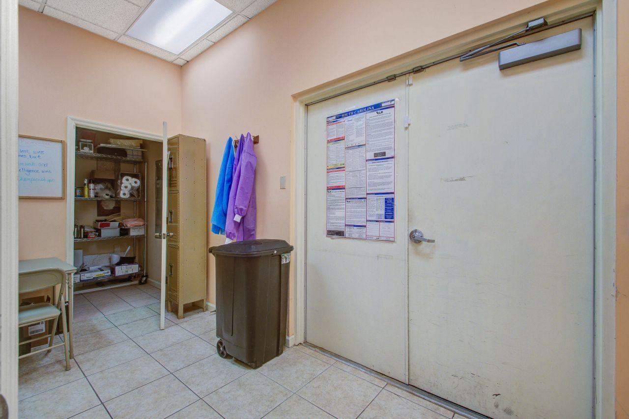 100 Omalley Drive  Photo 6