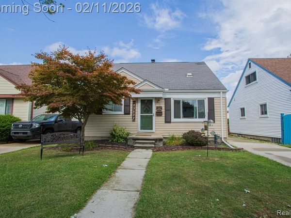 23537 Deziel Street, St. Clair Shores, MI 48082
