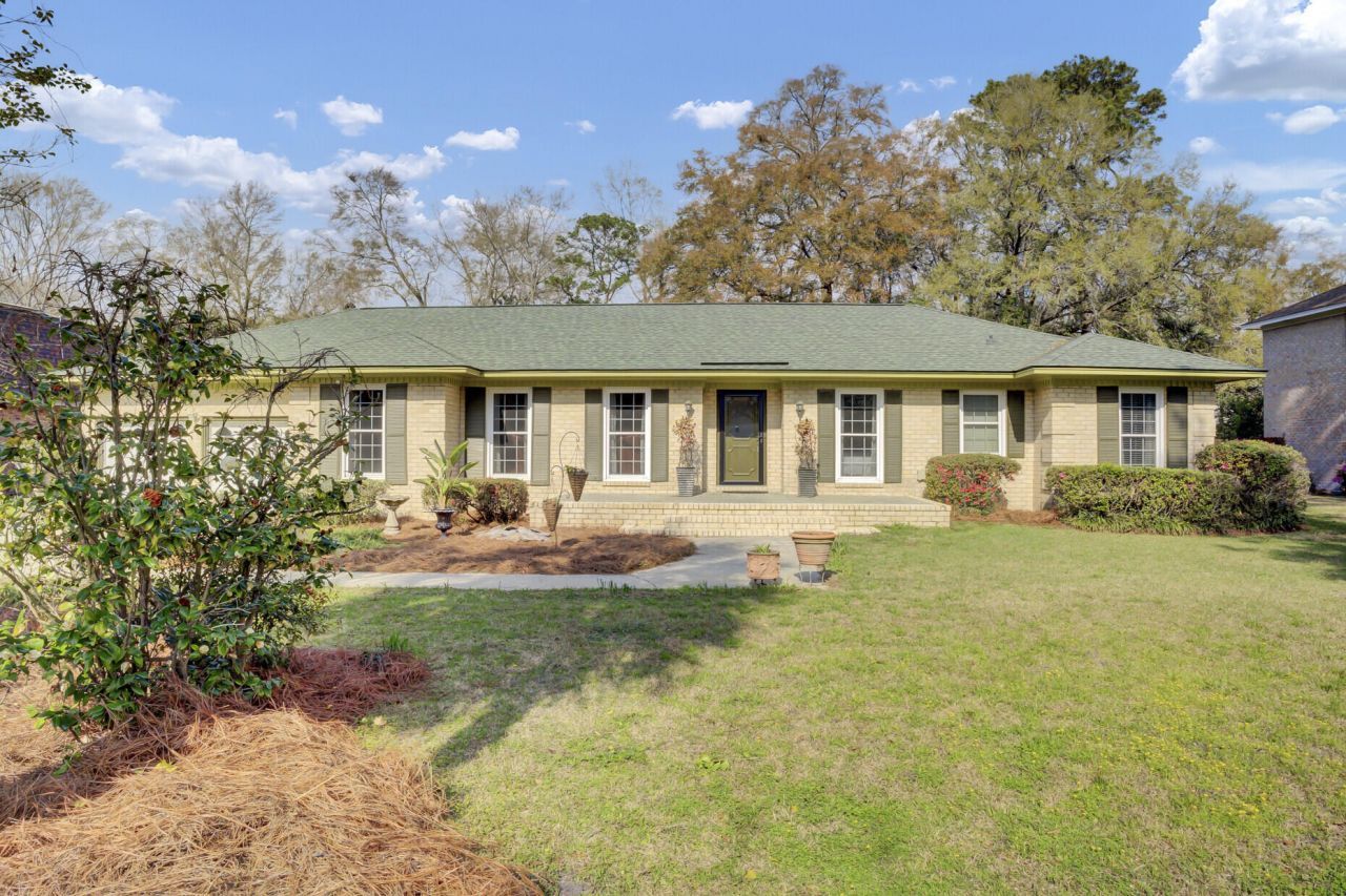 108 Ayers Circle Photo 1