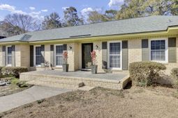 108 Ayers Circle photo 4