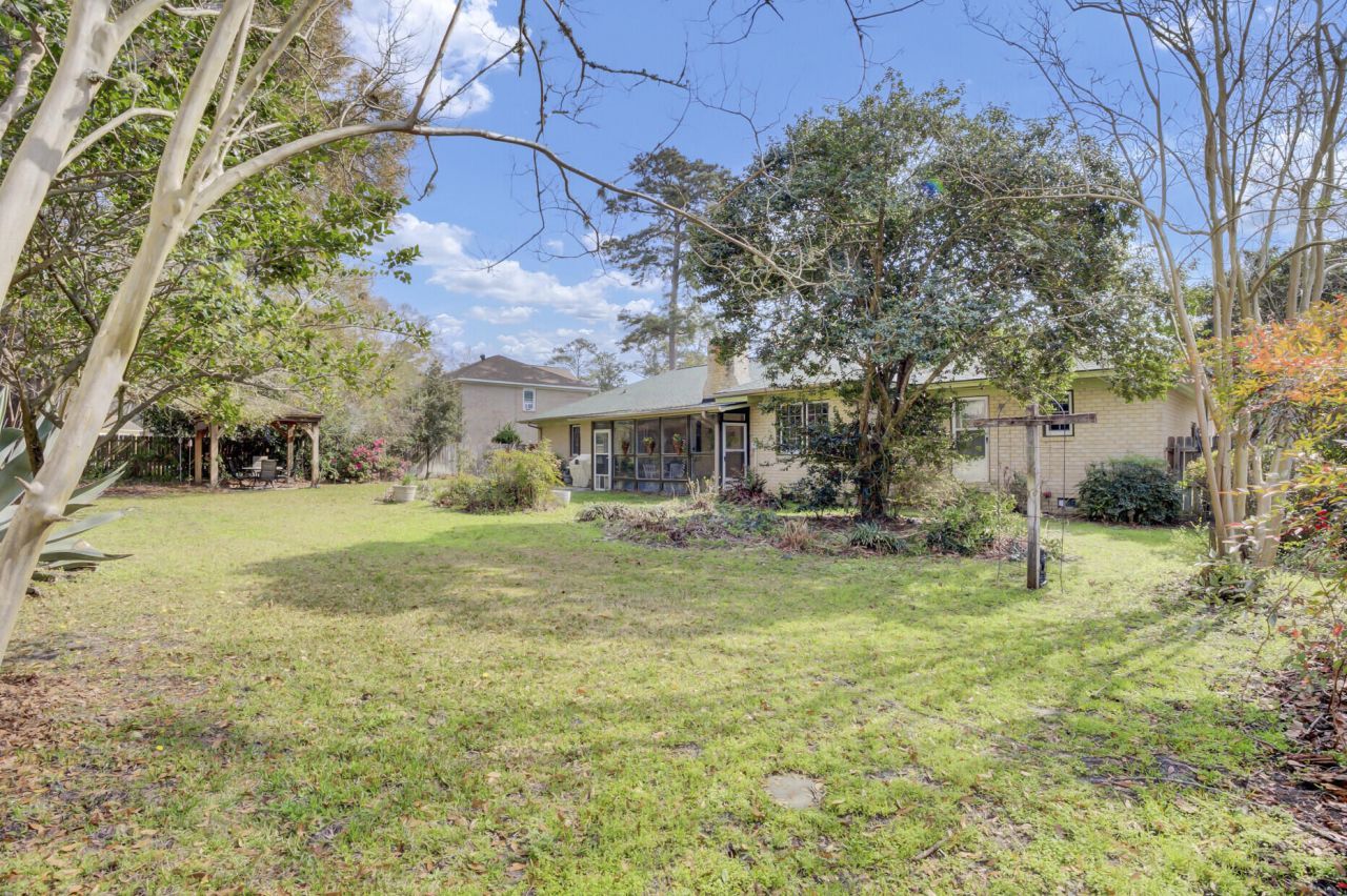 108 Ayers Circle Photo 40