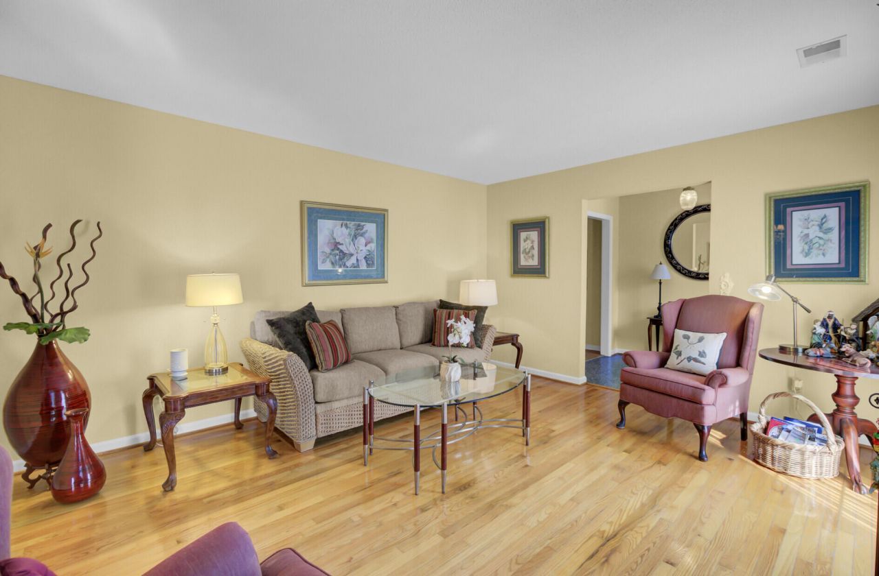 108 Ayers Circle Photo 6