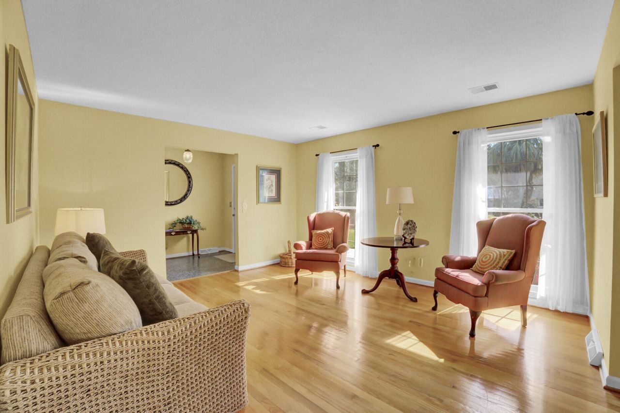 108 Ayers Circle Photo 7