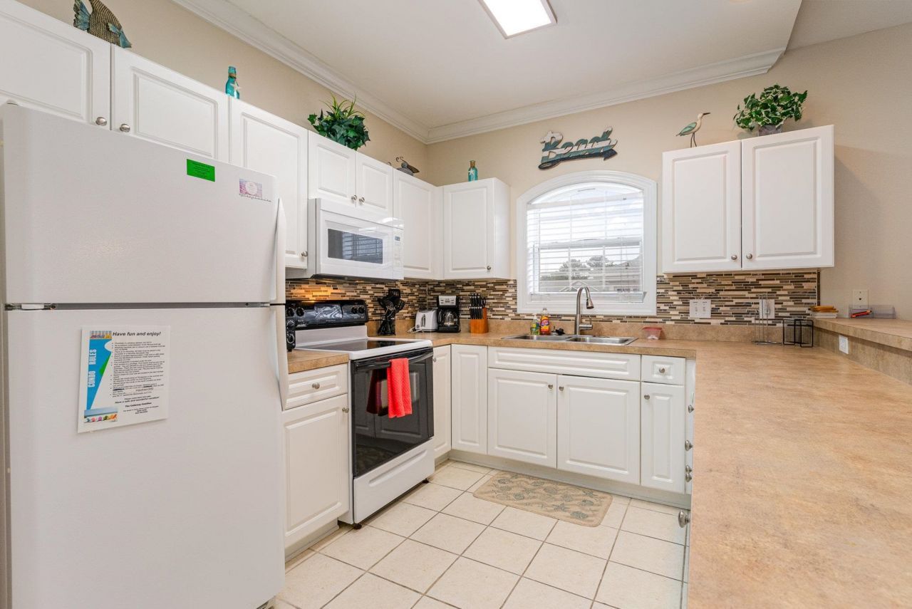 4872 Dahila Ct. Photo 11