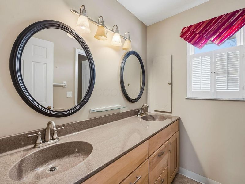 1566 Lorraine Avenue, Columbus, OH 43235 Photo 41