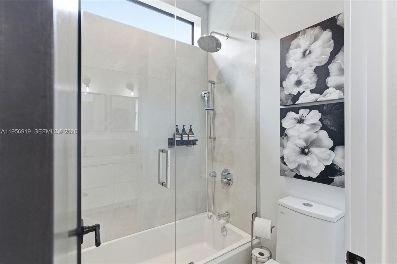 255 NW 39th St, Miami, FL 33127 Photo