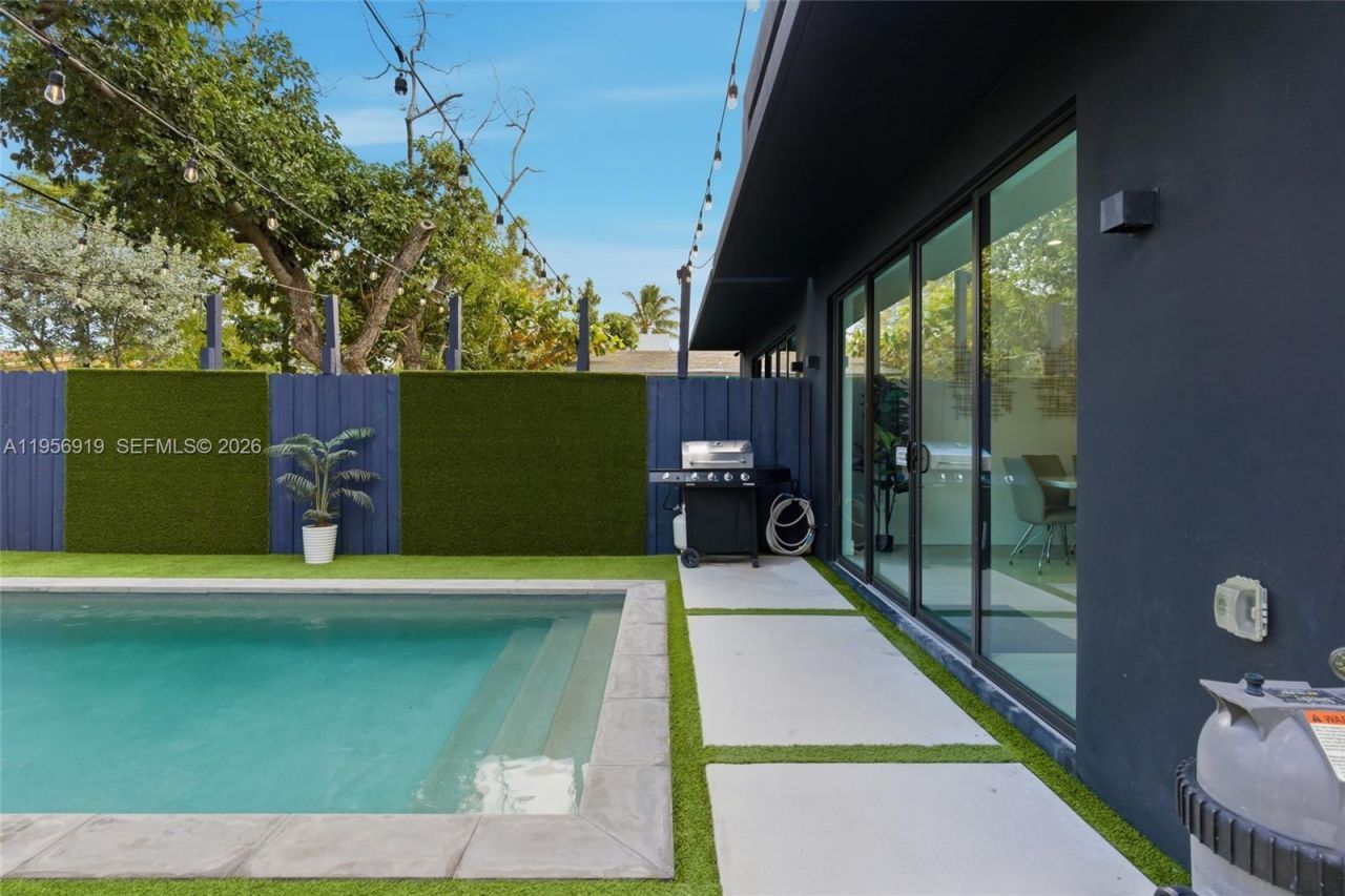 255 NW 39th St, Miami, FL 33127 Photo