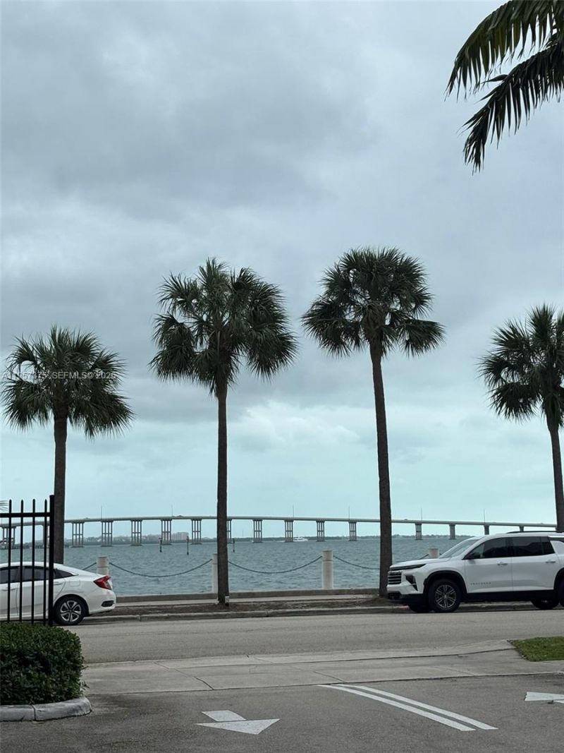 Please Call For Address, Unit 1609, Miami, FL 33131 Photo