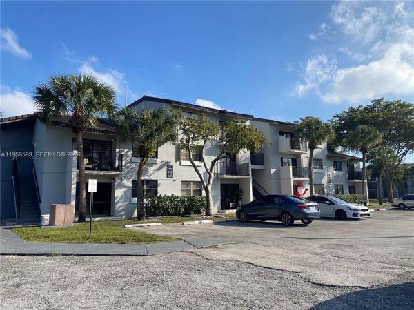 7175 NW 179th St, Unit 302, Hialeah, FL 33015