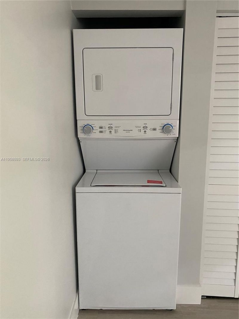 7175 NW 179th St, Unit 302, Hialeah, FL 33015 Photo