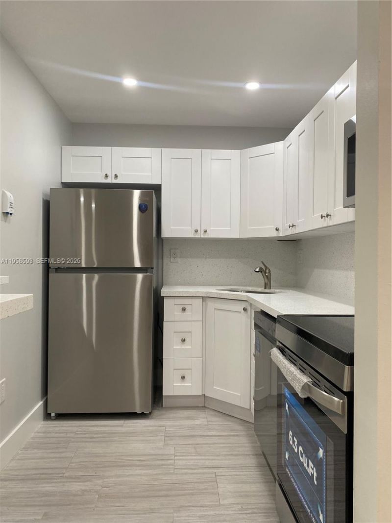7175 NW 179th St, Unit 302, Hialeah, FL 33015 Photo